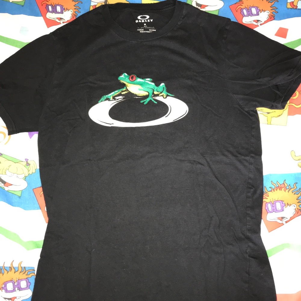 Oakley T-shirt